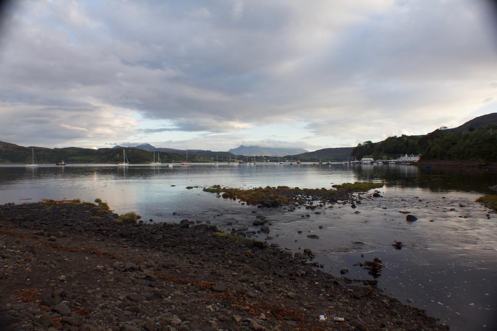 The Apartment Portree Bagian luar foto